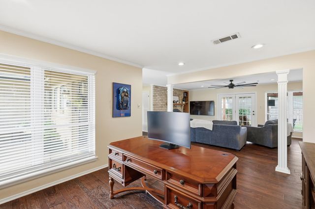 1917 Hurstview Drive, Hurst, TX 76054