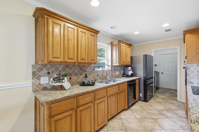 1917 Hurstview Drive, Hurst, TX 76054