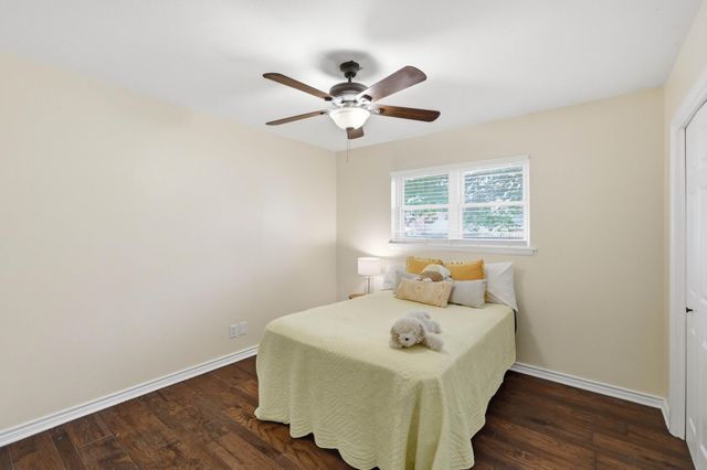 1917 Hurstview Drive, Hurst, TX 76054