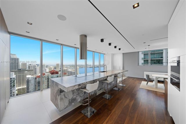 1300 Brickell Bay Dr 4401, Miami, FL 33131