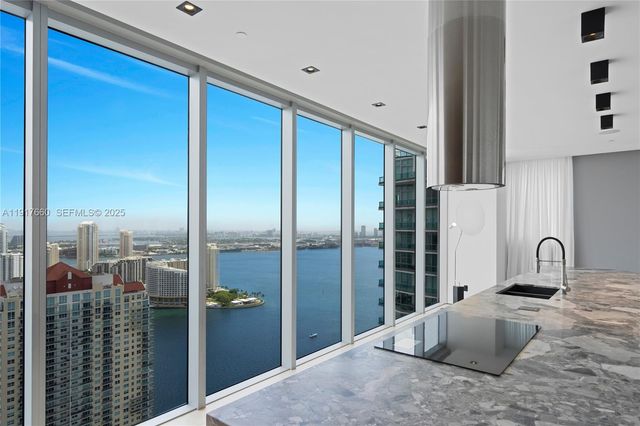 1300 Brickell Bay Dr 4401, Miami, FL 33131