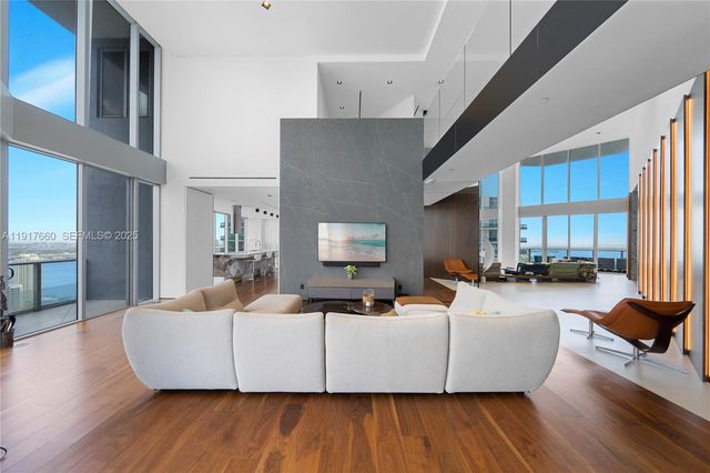 1300 Brickell Bay Dr 4401, Miami, FL 33131