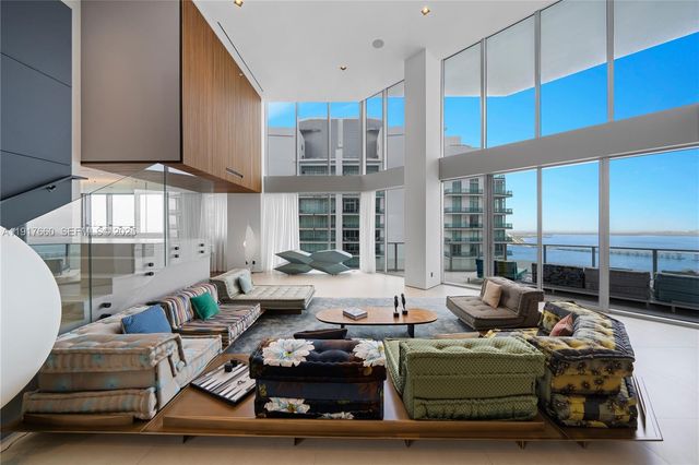 1300 Brickell Bay Dr 4401, Miami, FL 33131