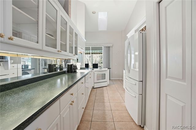 3563 W Blossom Drive, Beverly Hills, FL 34465