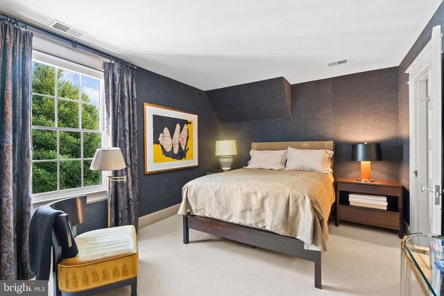 4347 HAWTHORNE ST NW, Washington, DC 20016