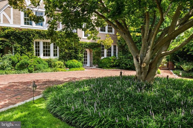 4347 HAWTHORNE ST NW, Washington, DC 20016
