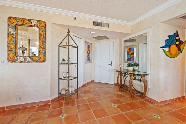 19101 NE 36th Ct 1412, Aventura, FL 33180