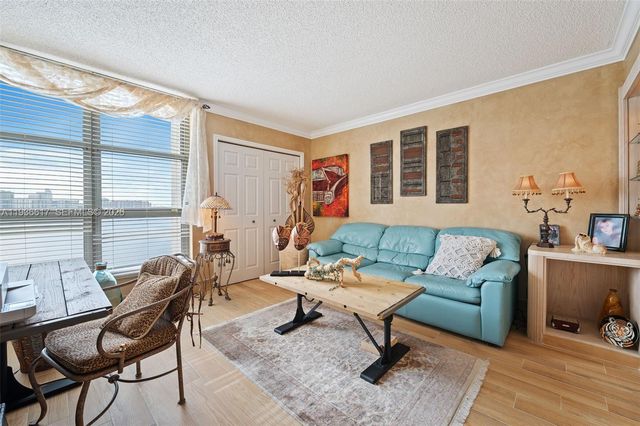 19101 NE 36th Ct 1412, Aventura, FL 33180