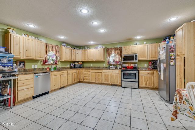 437 Neal Drive, Bluff City, TN 37618