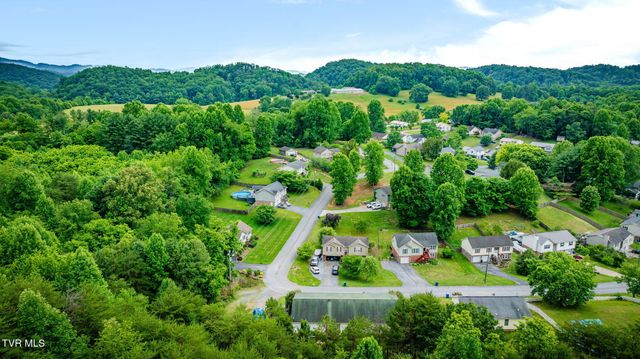 437 Neal Drive, Bluff City, TN 37618