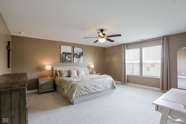 6672 Sugar Creek Lane, Whitestown, IN 46075