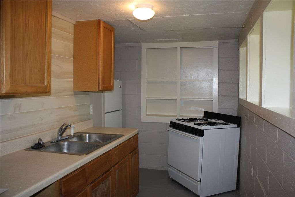 620 N Leverett, Fayetteville, AR 72701