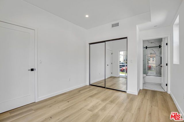 10826 Hesby Street, North Hollywood (los Angeles), CA 91601