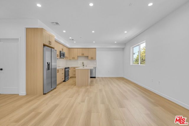 10826 Hesby Street, North Hollywood (los Angeles), CA 91601