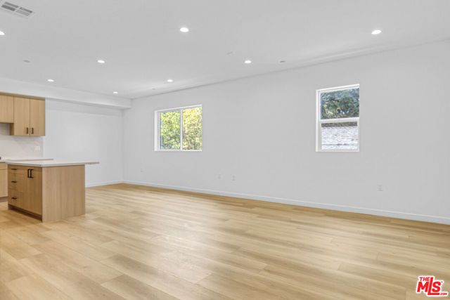 10826 Hesby Street, North Hollywood (los Angeles), CA 91601
