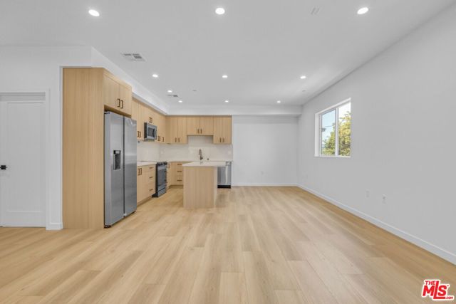 10826 Hesby Street, North Hollywood (los Angeles), CA 91601