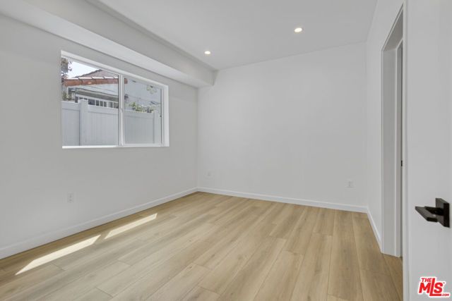10826 Hesby Street, North Hollywood (los Angeles), CA 91601