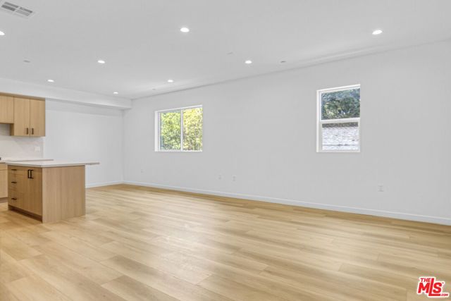 10826 Hesby Street, North Hollywood (los Angeles), CA 91601