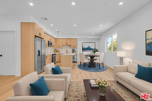 10826 Hesby Street, North Hollywood (los Angeles), CA 91601
