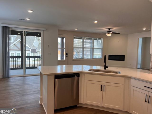 63 Thomaston Street 11, Newnan, GA 30263