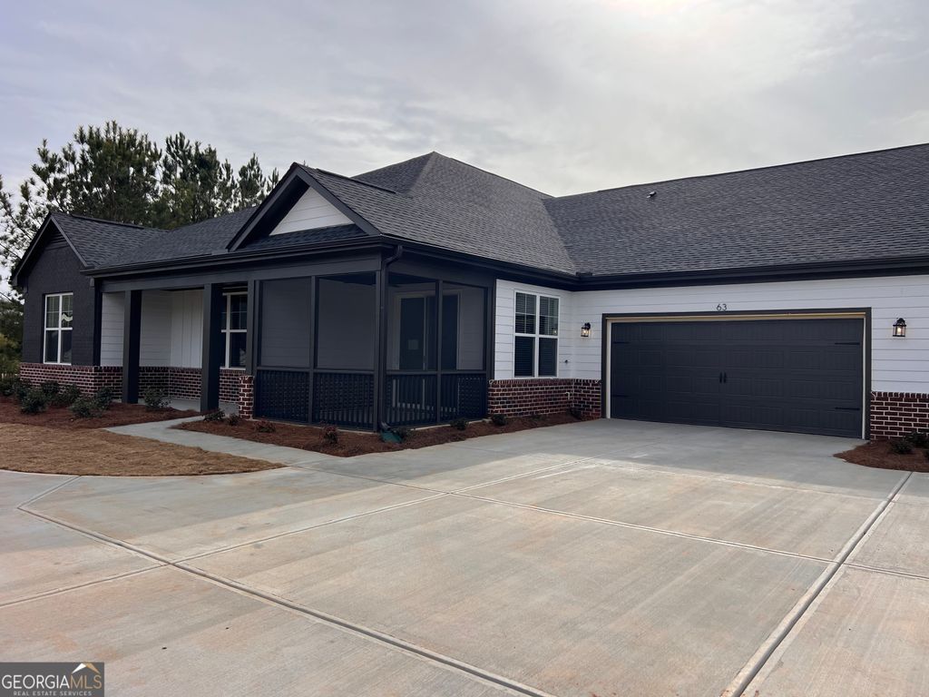 63 Thomaston Street 11, Newnan, GA 30263