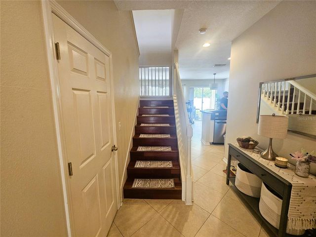 8148 STONE LEAF LANE, Tampa, FL 33647