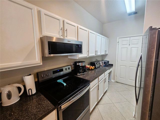 8148 STONE LEAF LANE, Tampa, FL 33647