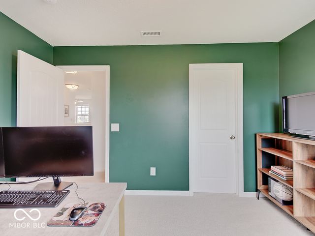 5435 Crowley Parkway, Whitestown, IN 46075