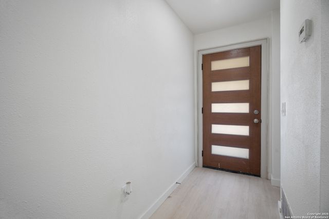 204 Green Meadows, Converse, TX 78109