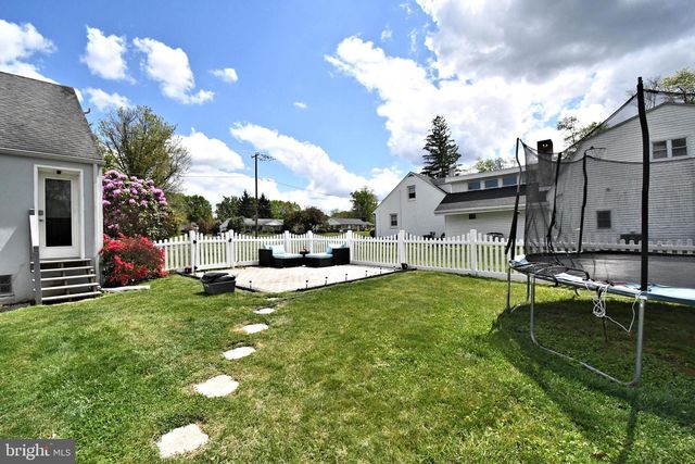 2108 N LINE ST, Lansdale, PA 19446