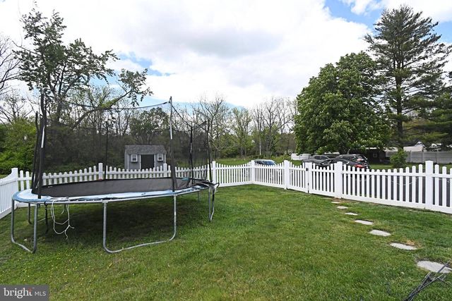 2108 N LINE ST, Lansdale, PA 19446