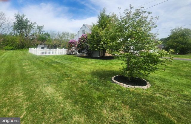 2108 N LINE ST, Lansdale, PA 19446