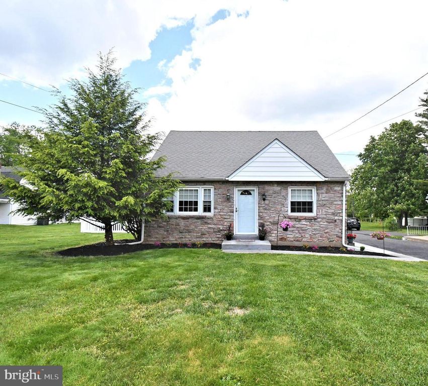 2108 N LINE ST, Lansdale, PA 19446