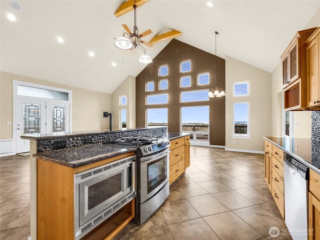 31102 J PLace, Ocean Park, WA 98640