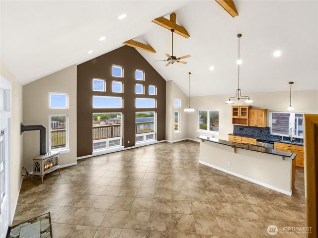 31102 J PLace, Ocean Park, WA 98640