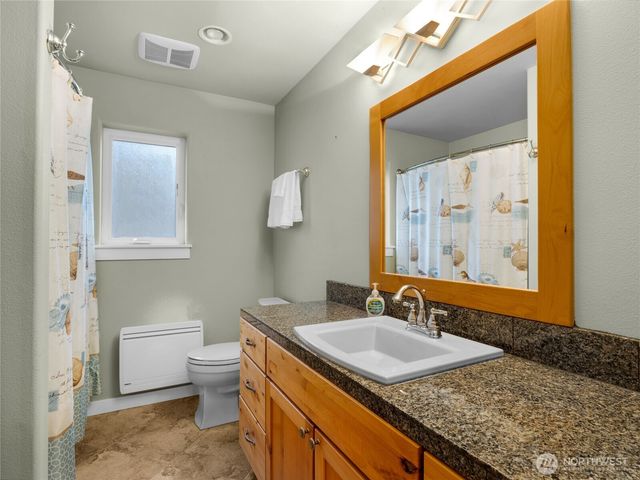 31102 J PLace, Ocean Park, WA 98640