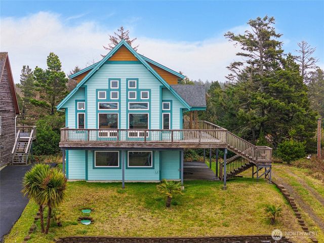 31102 J PLace, Ocean Park, WA 98640