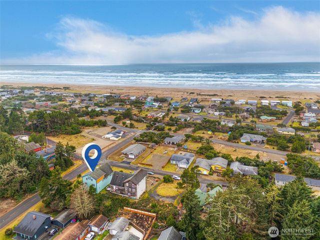 31102 J PLace, Ocean Park, WA 98640