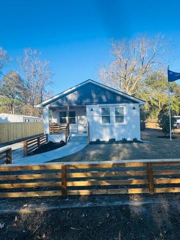 813 West 1st North Street, Summerville, SC 29483