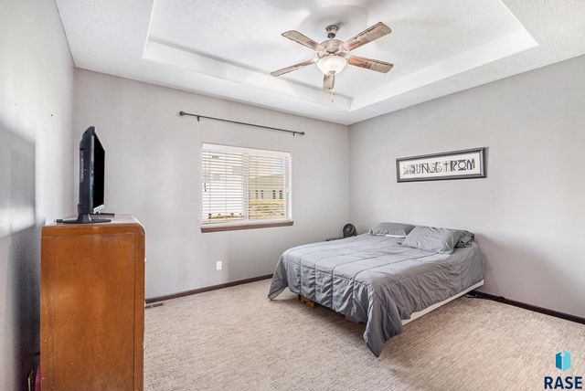 1015 N Cole Ave Avenue, Tea, SD 57064