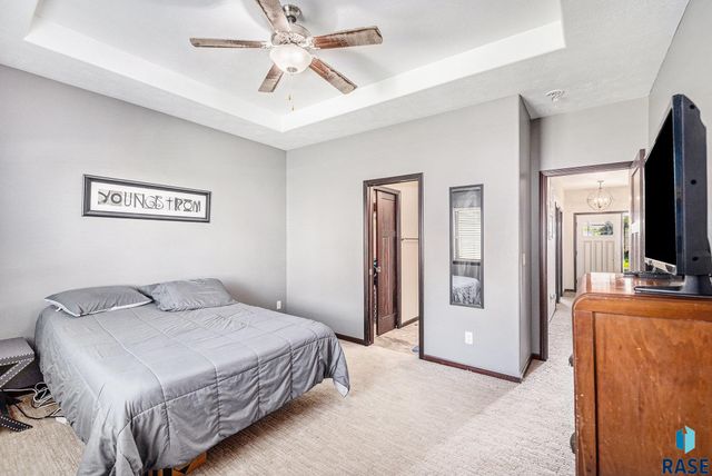 1015 N Cole Ave Avenue, Tea, SD 57064