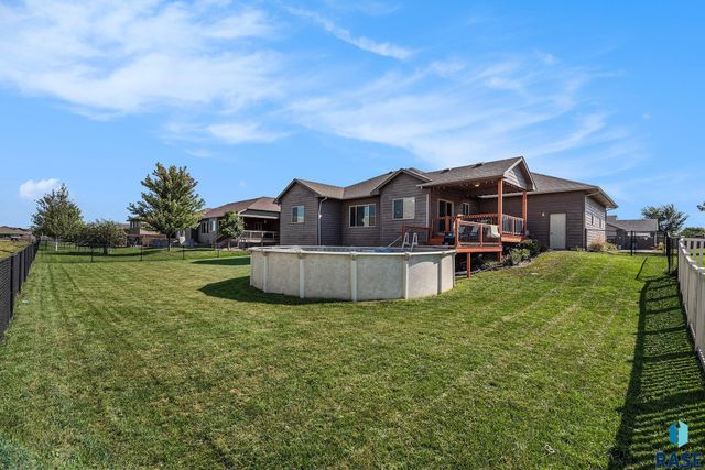 1015 N Cole Ave Avenue, Tea, SD 57064