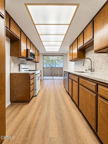 2718 Piedmont Avenue 9, Montrose, CA 91020