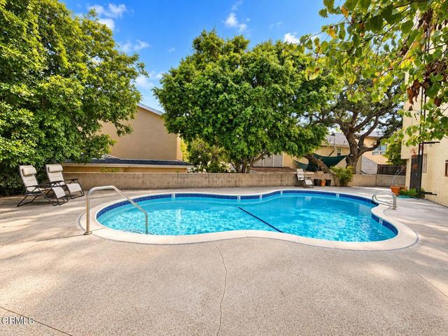 2718 Piedmont Avenue 9, Montrose, CA 91020