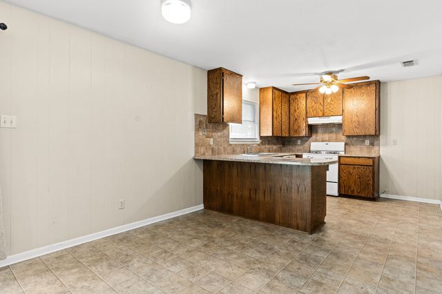 202 S S. Willis street, Lampasas, TX 76550