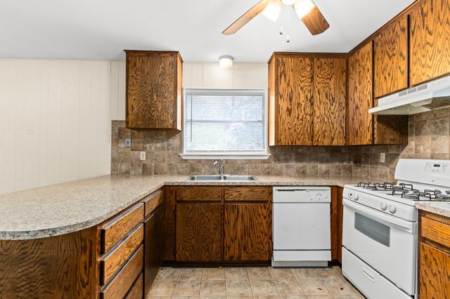 202 S S. Willis street, Lampasas, TX 76550