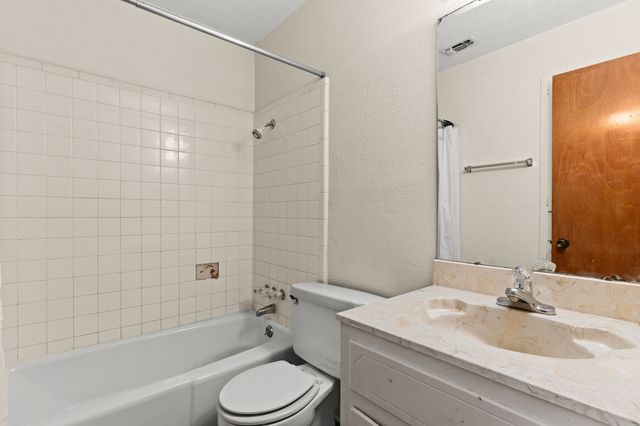 202 S S. Willis street, Lampasas, TX 76550