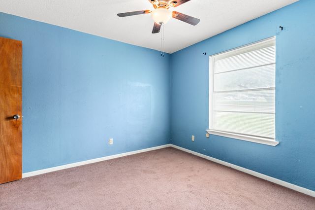 202 S S. Willis street, Lampasas, TX 76550