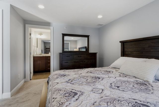 161 Broad St 2, Hudson, MA 01749