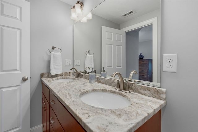 161 Broad St 2, Hudson, MA 01749